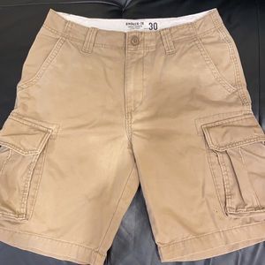 Khaki Cargo shorts 🩳